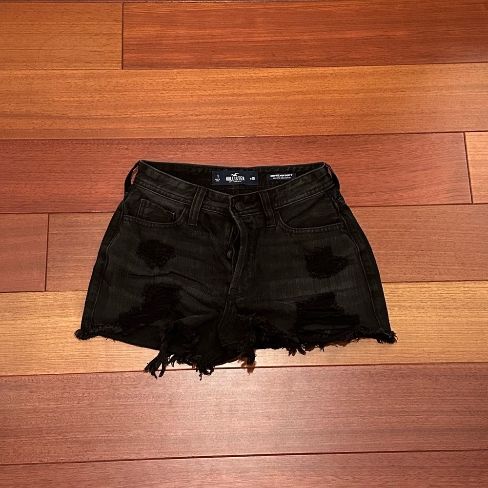 High-rise black denim mom shorts 3" from Hollister